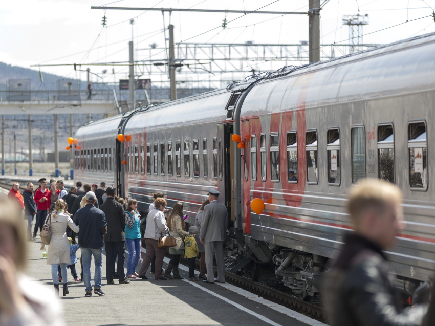 Многодетные семьи в Забайкалье смогут купить билеты на летние поезда со скидкой 20%